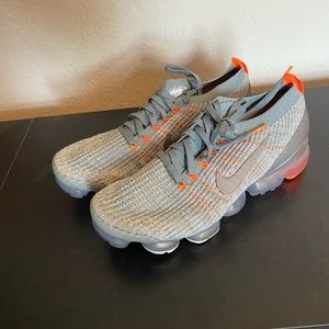 Nike Vapormax Flyknit 3 Aviator Grey (Silver)& metallic pewter (orange)size 11.5